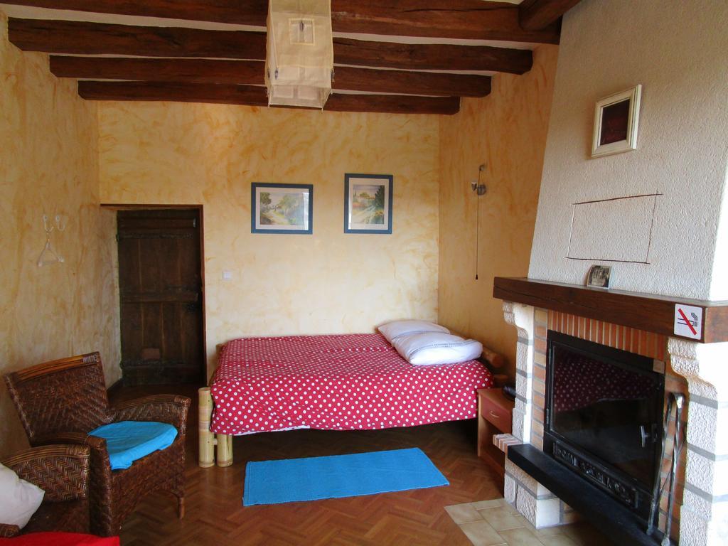 Gite Le Bourgneuf Fresnay-sur-Sarthe Exteriör bild